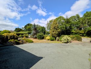 Photo 33- click for photo gallery